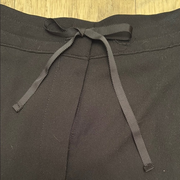 H&M Black Athletic Shorts Lightweight Performance - Picture 3 of 4